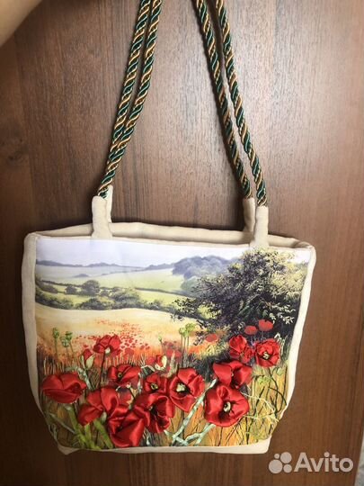 Красивая дизайнерская сумка