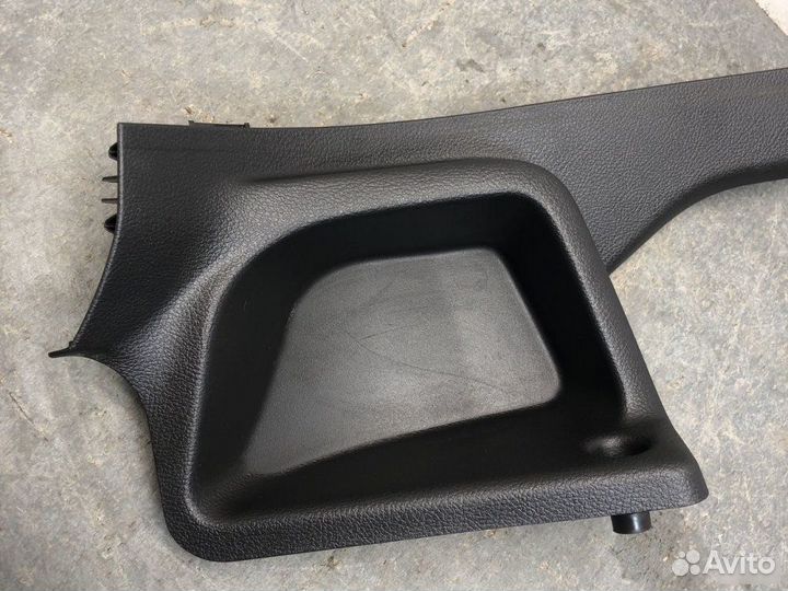 Накладка порога задняя левая Ford Focus 3