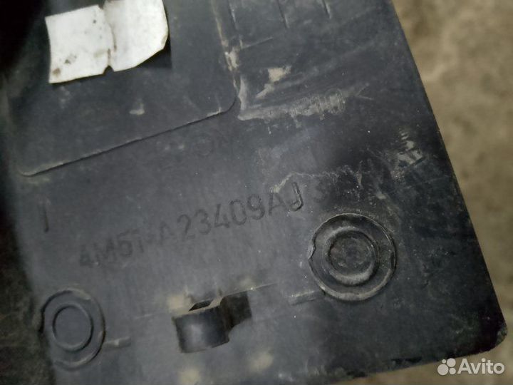 Уголок двери внутренний передний левый Ford Focus