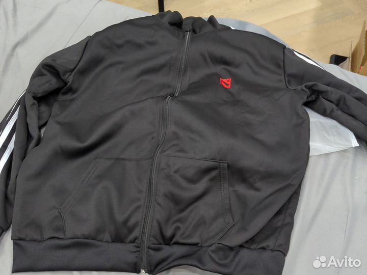 Зипка дота Адидас