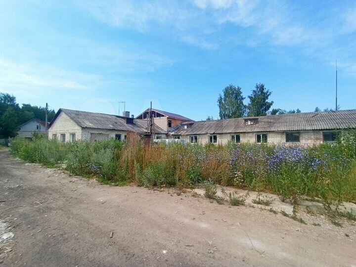 Продажа земельного участка с помещением 1000м2