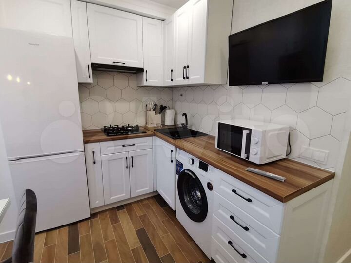 2-к. квартира, 54 м², 3/6 эт.