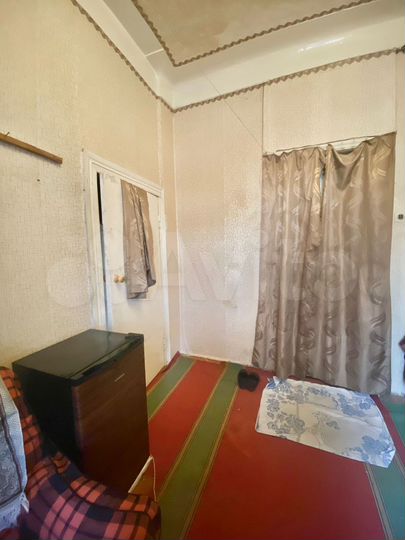 Комната 16,3 м² в > 9-к., 2/4 эт.