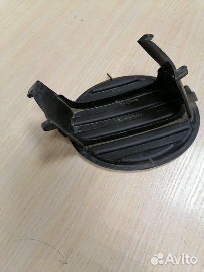 Заглушка бампера правая Nissan Ad veny11 SR20DE