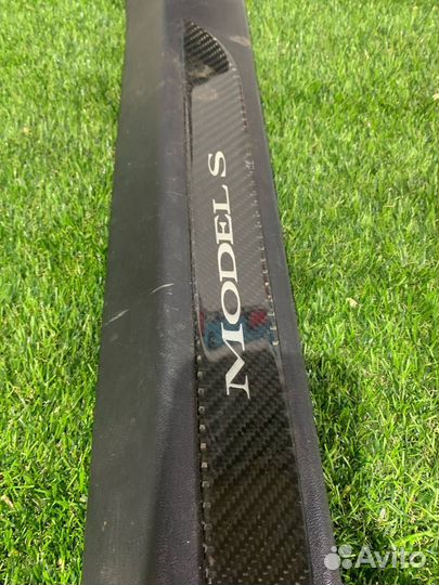 Накладка внутренняя на порог передняя правая Tesla