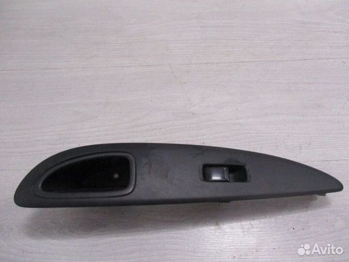 Блок управления стеклоподъемником передний правый