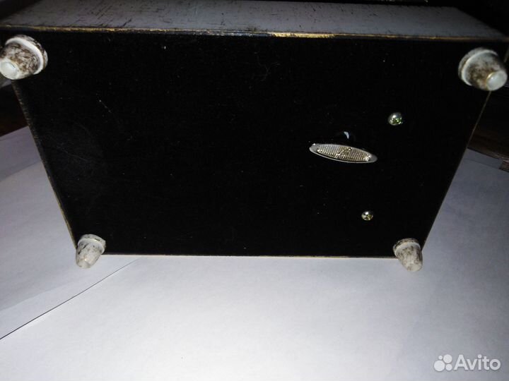 Шкатулка механическая музыкальная