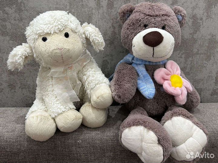 Мягкие игрушки chi chi, медведи, зайцы