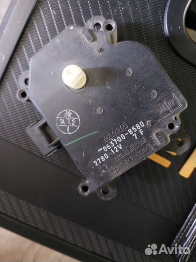 Сервопривод заслонок печки Toyota Alphard