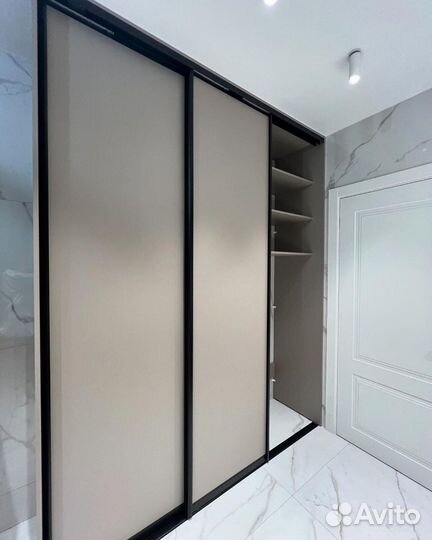 Шкаф купе в комнату