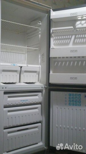 Холодильник Stinol 2 х камерный