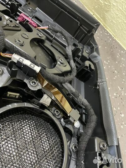 BMW G20 обшивка карта двери