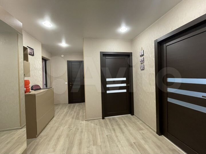 3-к. квартира, 75 м², 1/10 эт.