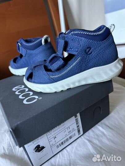 Сандали Ecco 24 с закрытым носом