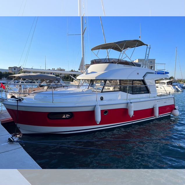 Моторная яхта Beneteau Swift Trawler 35