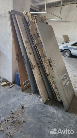 Отдам бесплатно двери