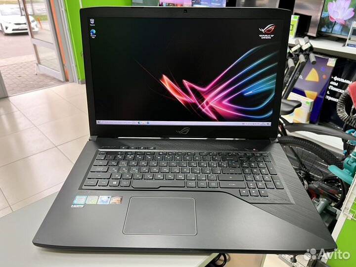 Нотбук Asus rock strix i7/8/128+1T/GTX1660