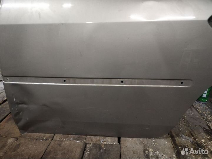 Левая задняя дверь на renault logan 1