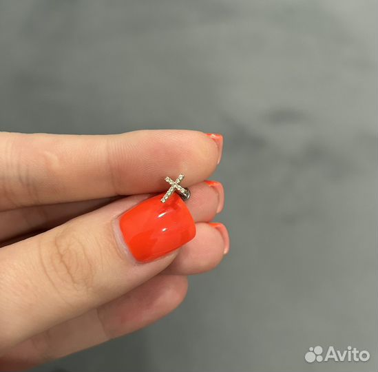Золотые серьги с бриллиантами