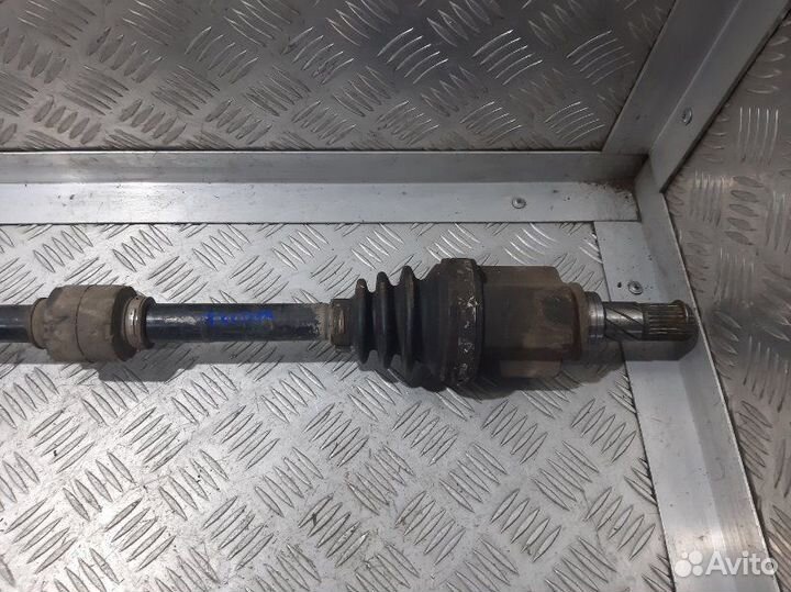 Вал приводной передний правый Nissan Tiida C11