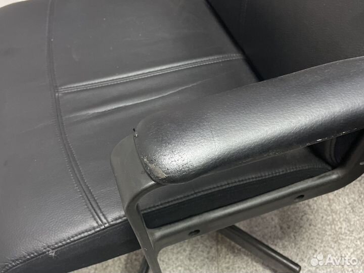 Офисное кресло руководителя бу кожаное