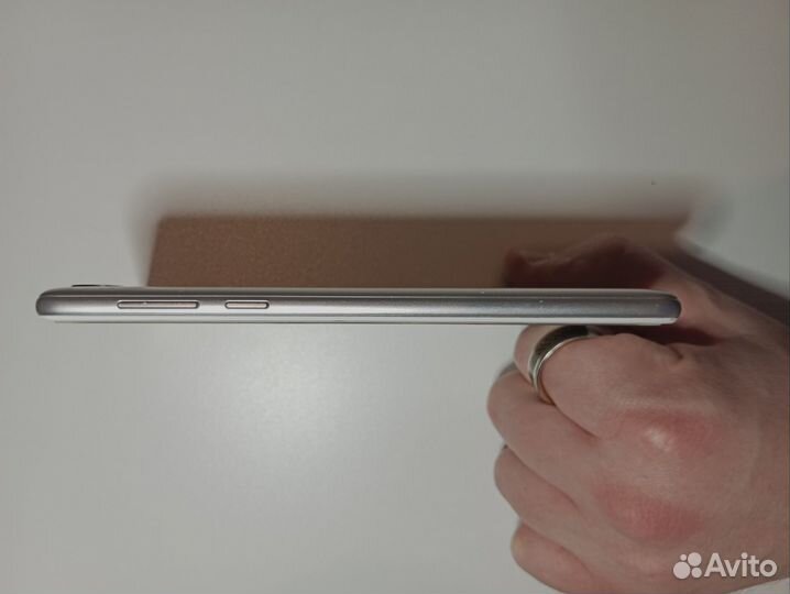 TP-LINK Neffos C9, 2/16 ГБ