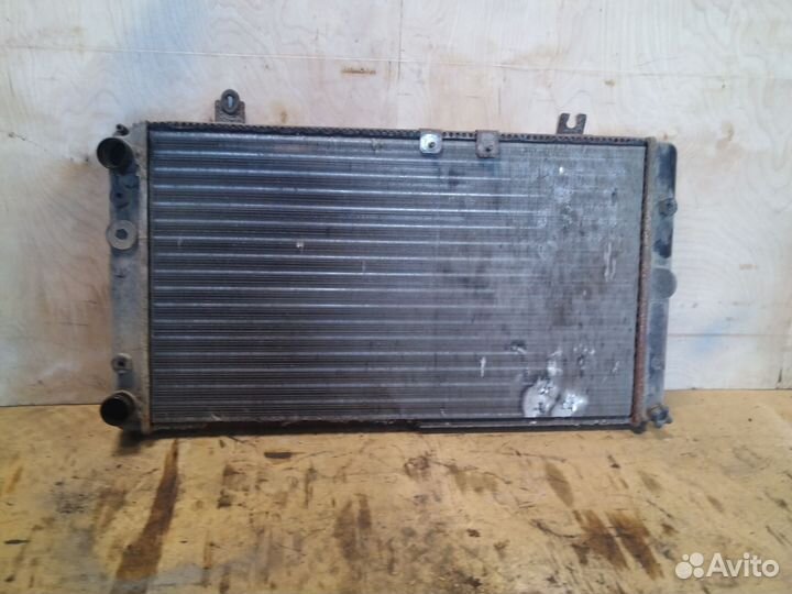 Радиатор охлаждения Лада Калина