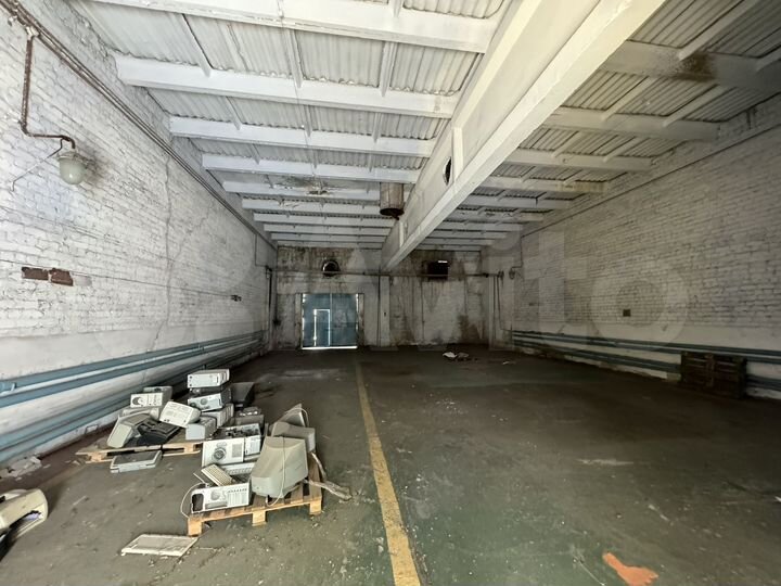 Здание, 1685 м²