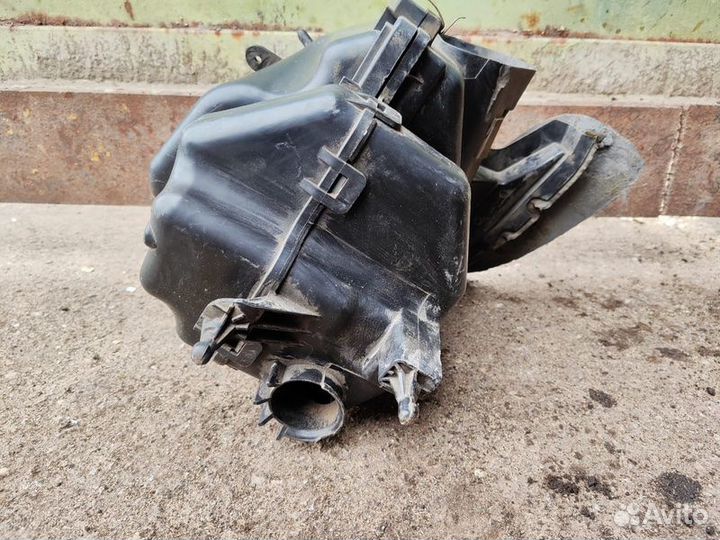 Корпус воздушного фильтра Infiniti Fx35 S50 VQ35DE