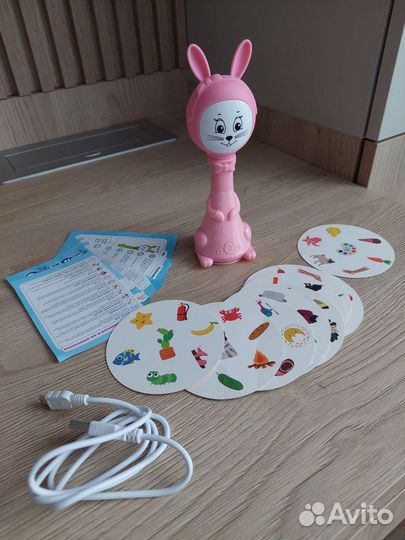 Игрушка зайчик няня