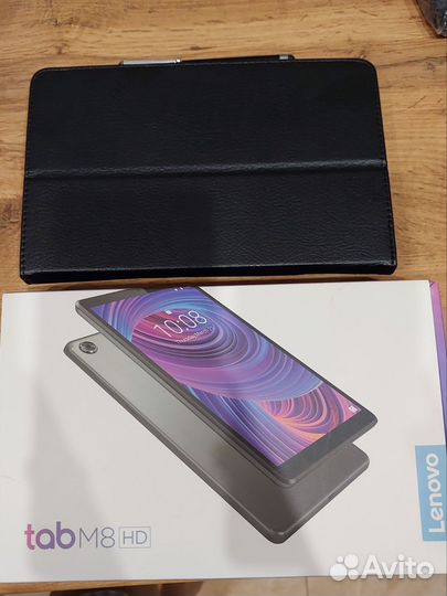 Планшет Lenovo tab m8