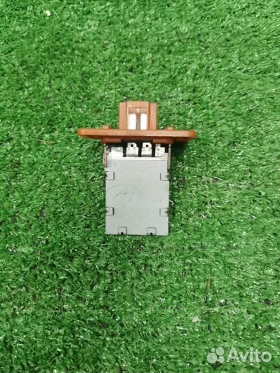 Реостат печки Kia Ceed хетчбэк 1.4 G4FA 2014