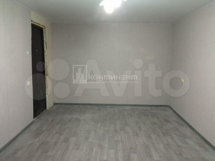 Комната 18 м² в 4-к., 1/5 эт.