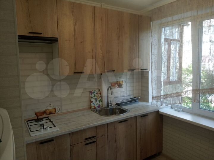 2-к. квартира, 50 м², 4/9 эт.