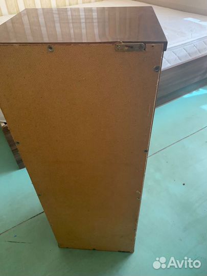 Полка настенная навесная