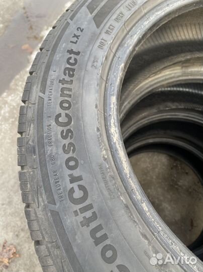 Continental ContiCrossContact LX2 215/60 R17 96H