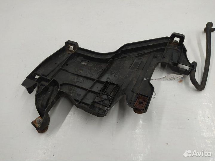 Б/У Б/У Крепление фары правой 1301073034 VAG