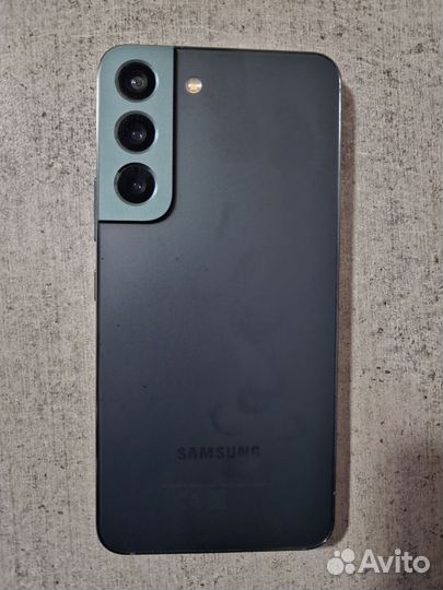 Samsung Galaxy S22, 8/256 ГБ