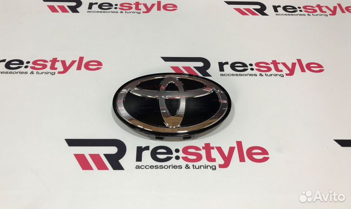 Эмблема в решетку Toyota Land Cruiser 200 B255