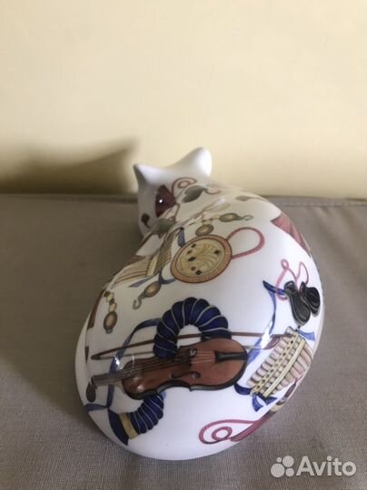 Фарфоровая статуэтка Villeroy&Boch Gallo design