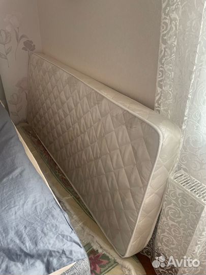 Матрас на односпальную кровать