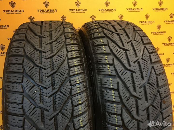 Kormoran Snow 215/55 R17 98V