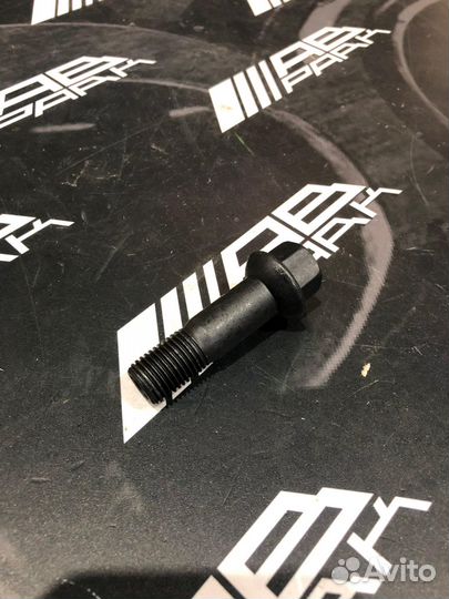 Болт колесный A0009901807 mercedes-benz