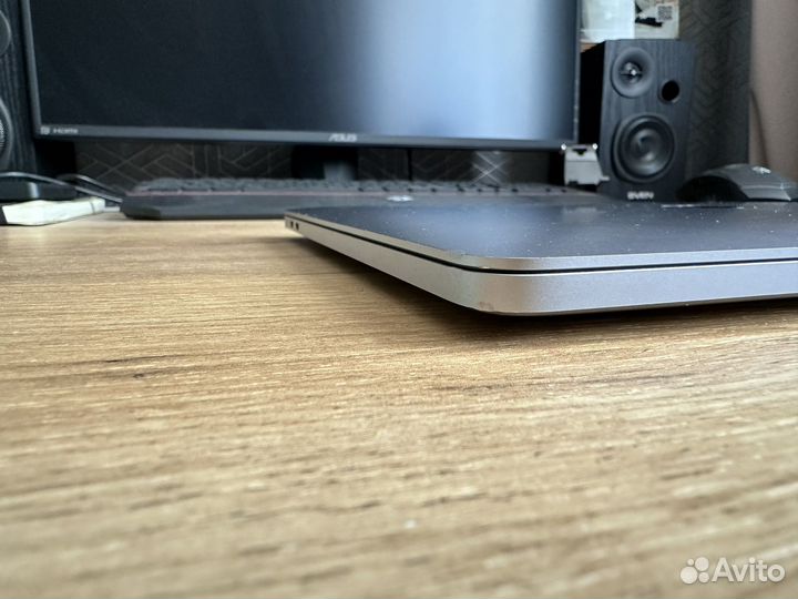 Macbook pro 13 m1