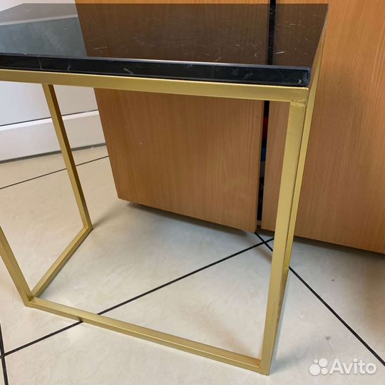 Подставка для аквариума с мраморной столешницей