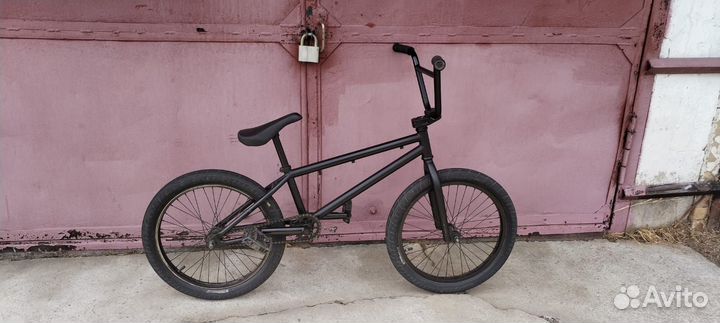 Трюковой велосипед BMX