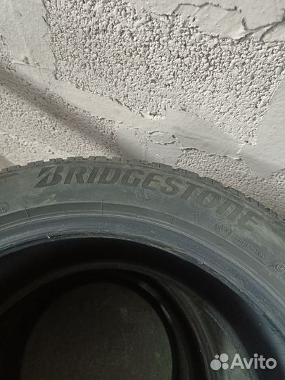 Bridgestone Blizzak LM-005 285/45 R20