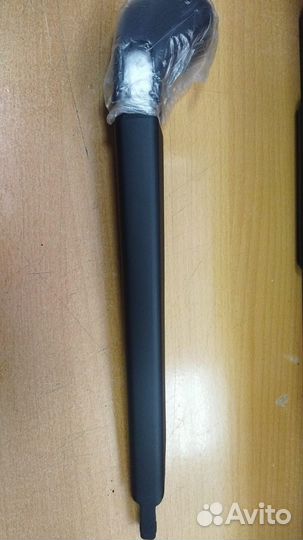 Поводок стеклоочистителя Ford Focus II заднего хэт