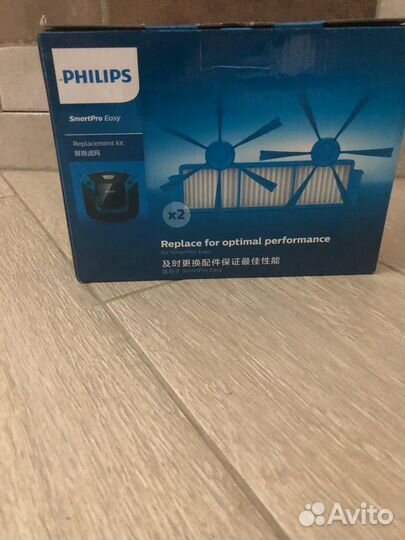 Робот-пылесос Philips