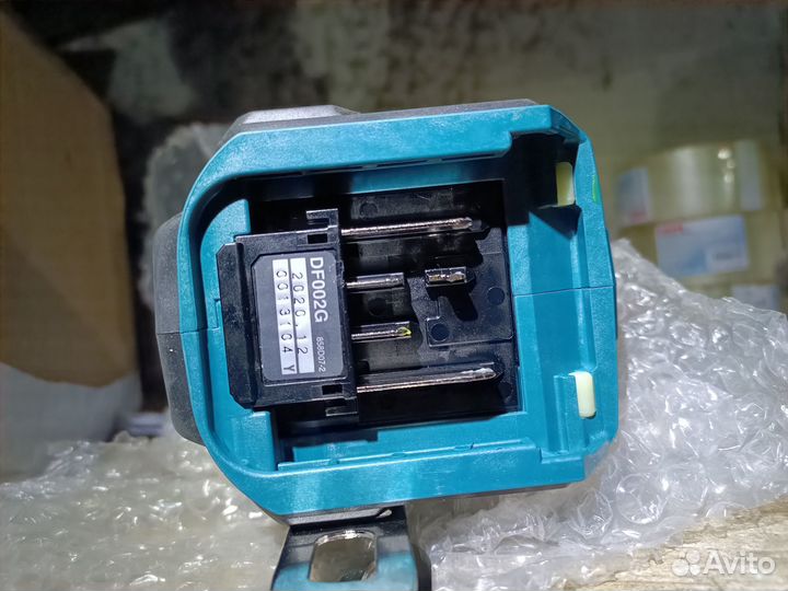 Дрель-шуруповерт 40V Makita df002g